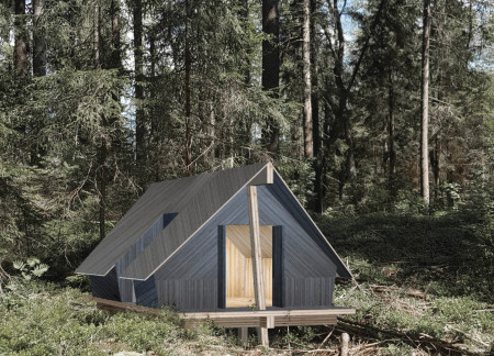 Charred Wooden Shingles and Cross-Laminated Timber Create Serenity in a Forest Retreat  