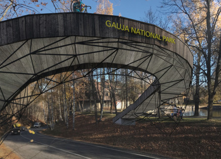 Hyperbolic Steel And Natural Wood Bridge Enhancing Connectivity In A Scenic National Park