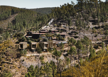Charred Wooden Shingles and Natural Stone Create Harmony in a Sustainable Retreat
