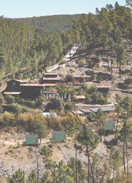 Charred Wooden Shingles and Engineered Wood Elevate Eco-Friendly Retreat Design