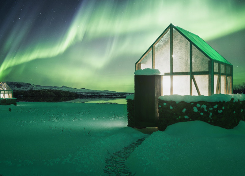 Fiberglass-Encased Lodgings Integrating Turf House Traditions in Icelandic Landscape